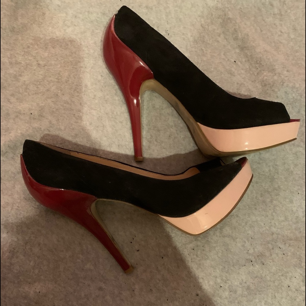 Pretty black burgundy & light pink shoes